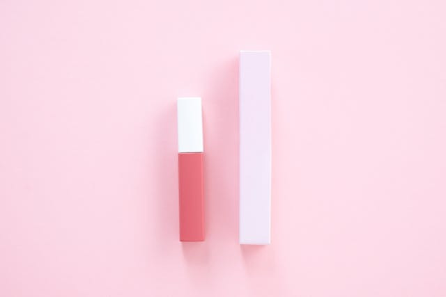 Ilustrasi lip balm spf untuk bibir hitam. Sumber: pexels.com/Shiny Diamond