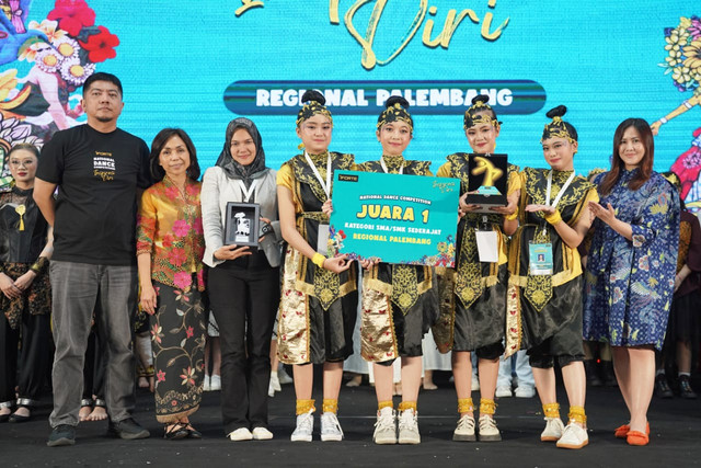 Grup tari Nastar dari SMAN 1 Rejang Lebong berhasil meraih juara pertama kategori SMA/SMK sederajat di iForte National Dance Competition Regional Palembang. Foto : Istimewa