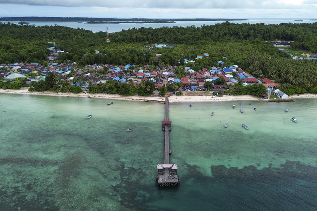 Foto udara hamparan Pulau Maratua. Foto: M Risyal Hidayat/ANTARA FOTO