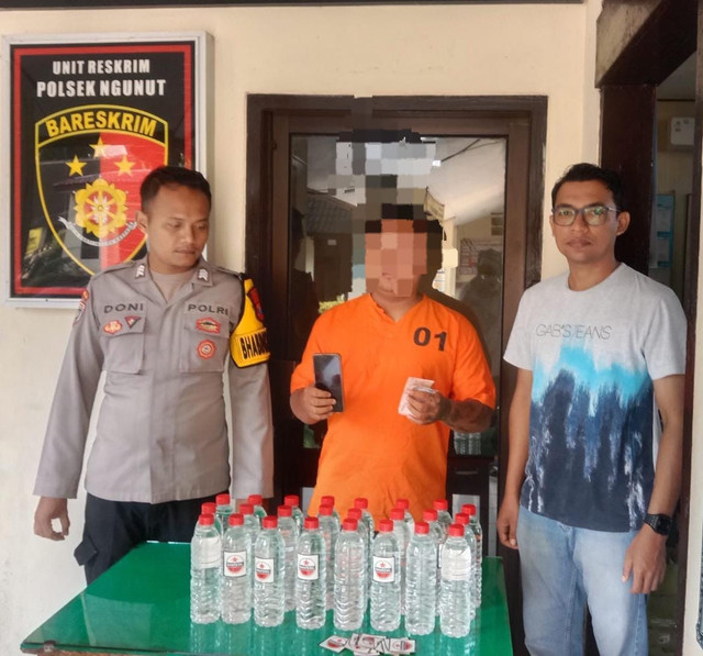 Polsek Ngunut Berhasil Mengamankan Pelaku Penjual Miras di Desa Kaliwungu