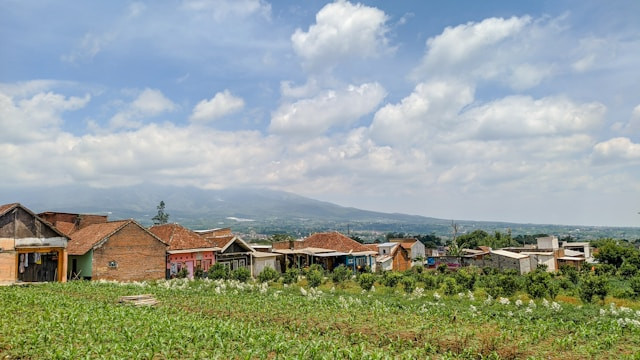 Harga Penginapan di Cangar Batu Malang. Foto hanyalah ilustrasi, bukan tempat sebenarnya. Sumber: unsplash/Fajriyan.