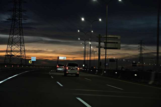 Rest Area Malang-Probolinggo. Foto hanya ilustrasi, bukan tempat sebenarnya. Sumber: Pixabay/ignartonosbg