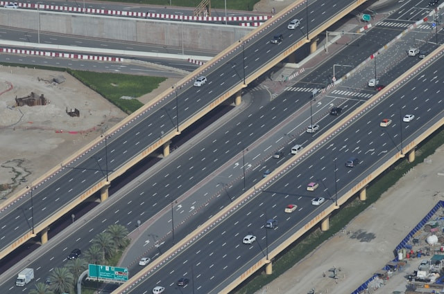 Tarif Tol Cimanggis Cibitung 2025. Foto hanya ilustrasi. Sumber foto: Unsplash/Roman