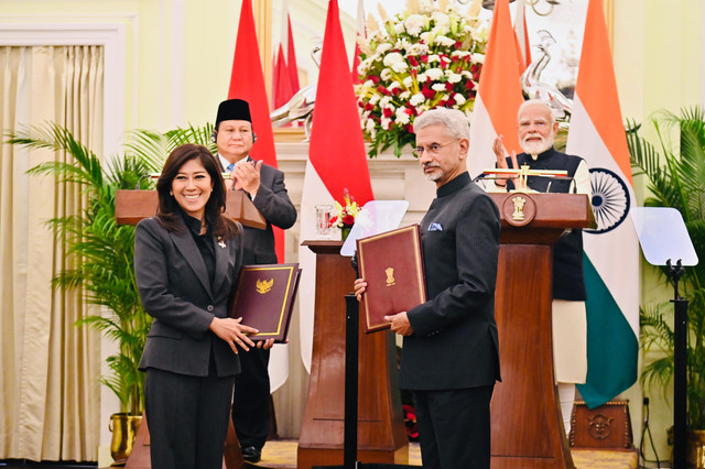 Menteri Komunikasi dan Digital Indonesia Meutya Hafidz dan Menteri Luar Negeri India S Jaishankar, di hadapan Presiden Prabowo Subianto dan Perdana Menteri Narendra Modi Foto: Dok. Istimewa