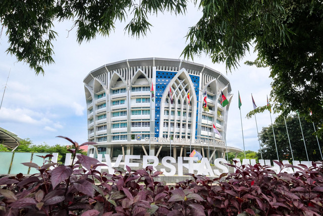 Gedung Induk Siti Walidah Universitas Muhammadiyah Surakarta. Dok Humas UMS