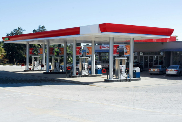 Rest Area Cibubur. Foto hanya ilustrasi, bukan tempat sebenarnya. Sumber foto: Unsplash-Mehluli Hikwa