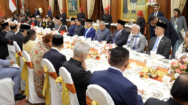 Presiden Prabowo Subianto menghadiri undangan jamuan santap malam kenegaraan yang digelar oleh Presiden India, Droupadi Murmu, di Istana Kepresidenan India, Rashtrapati Bhavan, Sabtu (25/1/2025). Foto: Tim Media Prabowo Subianto