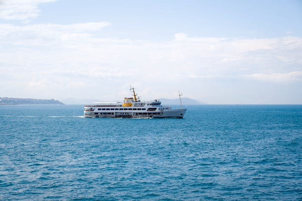 Jadwal Ferry Semarang-Karimunjawa. Foto hanya sebagai ilustrasi saja. Sumber: Pexels/Mathias Reding.