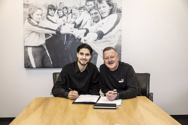 Kevin Diks resmi gabung Borussia Moenchengladbach. Foto: borussia.de