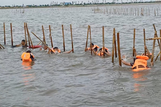 Adanya pagar laut yang menjadi sorotan publik. Foto: Istimewa