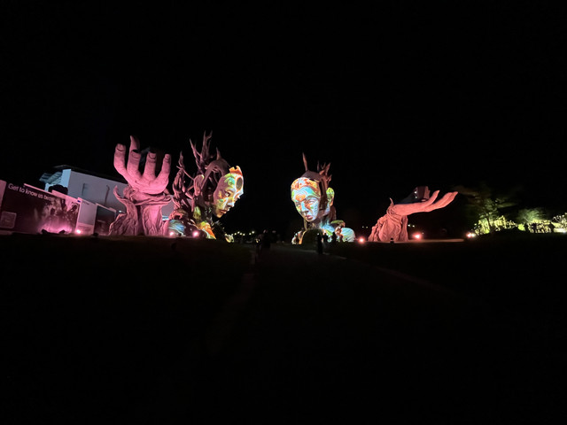 Karya seni The Earth Sentinels karya Daniel Popper yang jadi landmark Nuanu Creative City. Foto: Nuanu