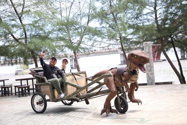 Wahana Taman Hiburan Pantai (THP) Kenjeran di Surabaya. Foto: Diskominfo Surabaya 