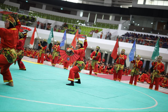 Aksi pertunjukan saat acara pembukaan Turnamen Nasional Tapak Suci yang digelar di Edutorium UMS. Dok Humas UMS