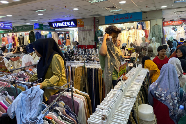 Kondisi Pasar Tanah Abang, Jakarta, Selasa (28/1/2025). Foto: Muhammad Fhandra/kumparan