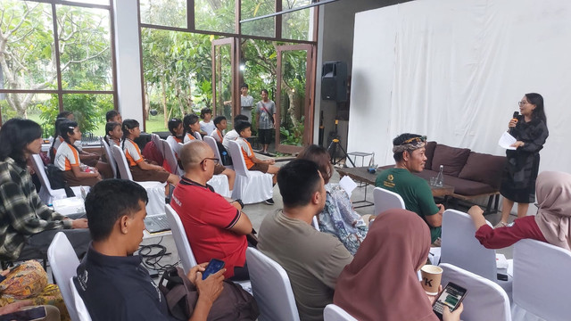 Pembukaan acara peluncuran perdana film dokumenter 'Teba Modern' di Kulidan Kitchen and Space, Gianyar, Bali. (Foto: YRBS, 2025)