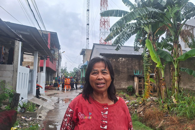 Leniana, warga Kavling Bumi Indah Sejahtera, saat ditemui pada Selasa (28/1/2025). Foto: kumparan