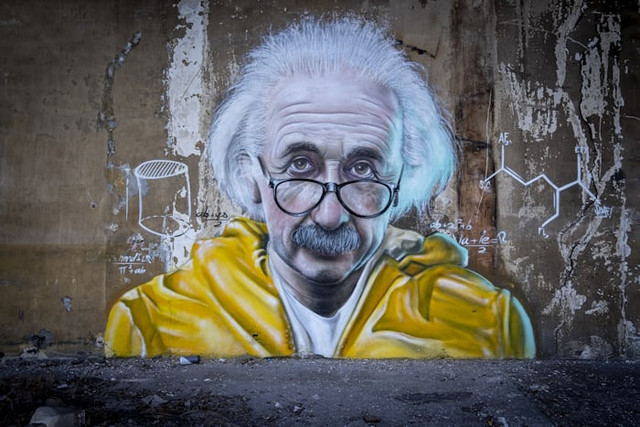 Siapa yang Menemukan Teori Relativitas?  (Foto Einstein) Sumber: unsplash/ Taton Moïse