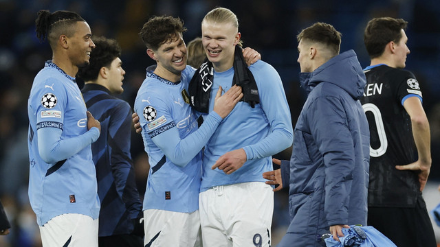 Selebrasi Manuel Akanji, John Stones & Erling Haaland usai Manchester City vs Club Brugge dalam laga Fase Liga matchday 8 Liga Champions 2024/25 di Stadion Etihad, Inggris, Kamis (30/1) dini hari WIB. Foto: Action Images via Reuters/Jason Cairnduff