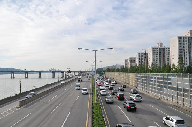 Tarif Tol Jogja-Bawen 2025. Foto hanya ilustrasi, bukan tempat yang sebenarnya. Sumber: Pixabay/okaybuild