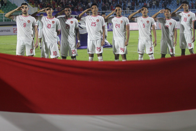 Pemain Timnas Indonesia U-20 saat melawan Timnas India U-20 pada pertandingan Mandiri U-20 Challenge Series 2025 di Stadion Gelora Delta Sidoarjo, Jawa Timur, Kamis (30/1/2025).  Foto: Umarul Faruq/ANTARA FOTO