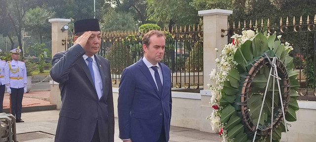 Upacara penyambutan kedatangan Menteri Pertahanan Prancis, Sebastien Lecornu, di Kantor Kementerian Pertahanan, Jakarta Pusat, pada Jumat (31/1). Foto: Rachmadi Rasyad/kumparan