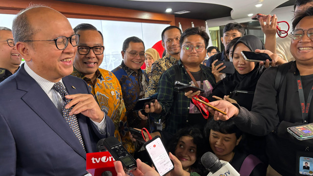 Menteri Investasi/Kepala BKPM Rosan Roeslani dalam konferensi pers di kantornya, Jumat (31/1). Foto: Ave Airiza Gunanto/kumparan