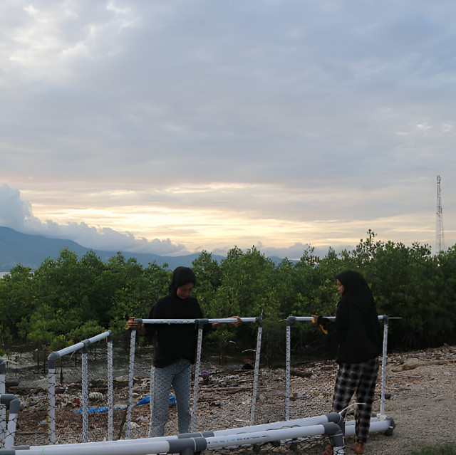 Trash Boom, alat inovatif buatan Trash Ranger Sulawesi Tengah untuk mengatasi sampah di air. Foto: Trash Ranger Sulawesi Tengah