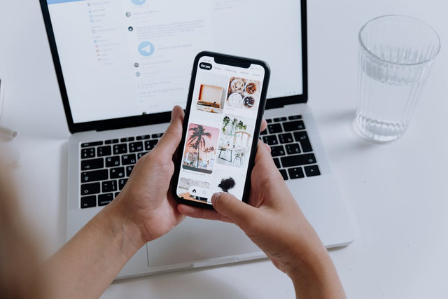 Cara screenshot panjang di iPhone dapat dilakukan dengan mudah. Foto: Pexels.com