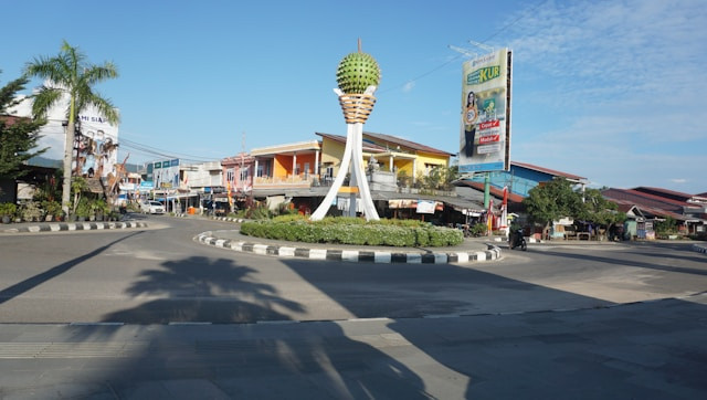 Kisah Tugu Soeharto Semarang. Foto Hanya Ilustrasi, Bukan Sebenarnya. Sumber Foto: Unsplash.com/Kayong ID