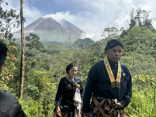 Keraton Yogyakarta menggelar upacara Labuhan Merapi pada Jumat (31/1). Foto: Resti Damayanti/Pandangan Jogja