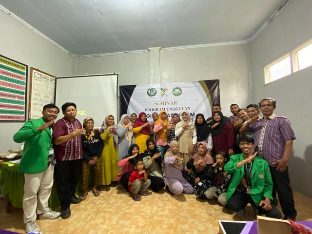 Dokumentasi Bersama Peserta Seminar