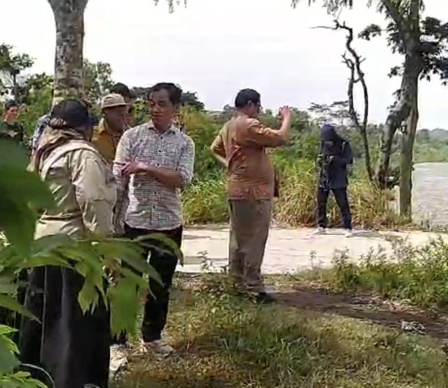 Peninjauan groundsill di Sungai Progo, Bantul. Foto: Istimewa