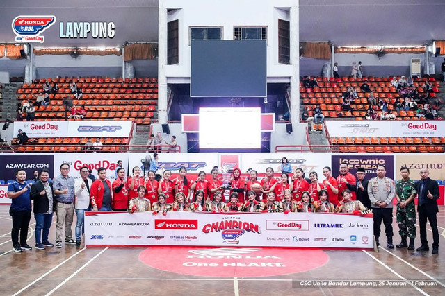 SMA Fransiskus rebut gelar Juara DBL Putri Lampung Series. | Foto: DBL Lampung