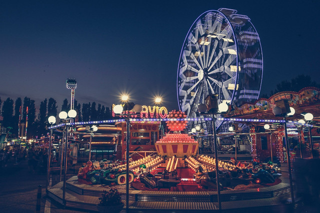 Harga Tiket Terusan Jatim Park 3 2025. Foto hanya ilustrasi, bukan tempat sebenarnya. Foto: dok. Unsplash/Wolfgang Rottmann