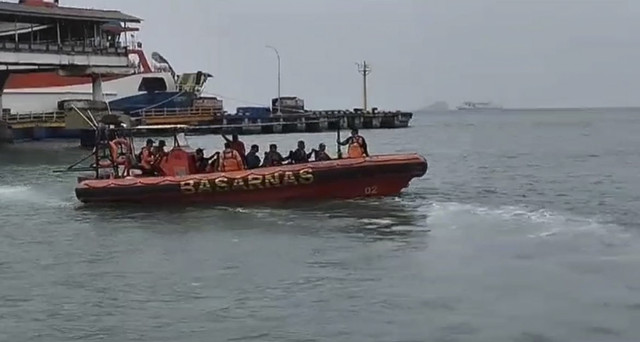 Kapal tunda Mega 09 berisikan 6 anak buah kapal (ABK) tenggelam saat tengah menarik tongkang di sekitar Perairan Karang Gosal, Selat Sunda pada Minggu (2/2/2025). Foto: Dok. Istimewa