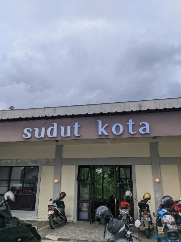 foto sudut kota caffe