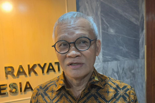 Wakil Ketua Komisi II DPR RI Aria Bima ditemui di gedung Parlemen, Senayan, Jakarta pada Senin (3/2/2025). Foto: Abid Raihan/kumparan