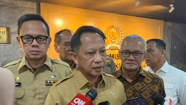 Menteri Dalam Negeri Tito Karnavian ditemui di gedung Parlemen, Senayan, Jakarta pada Senin (3/2/2025). Foto: Abid Raihan/kumparan