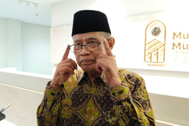 Ketua Umum PP Muhammadiyah Haedar Nashir ditemui usai Peresmian Ruang Pamer Museum Muhammadiyah di Universitas Ahmad Dahlan (UAD) Yogyakarta di Kabupaten Bantul, Senin (3/2). Foto: Arfiansyah Panji Purnandaru/kumparan