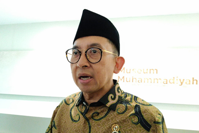 Menteri Kebudayaan Fadli Zon ditemui usai Peresmian Ruang Pamer Museum Muhammadiyah di Universitas Ahmad Dahlan (UAD) Yogyakarta di Kabupaten Bantul, Senin (3/2/2025). Foto: Arfiansyah Panji Purnandaru/kumparan