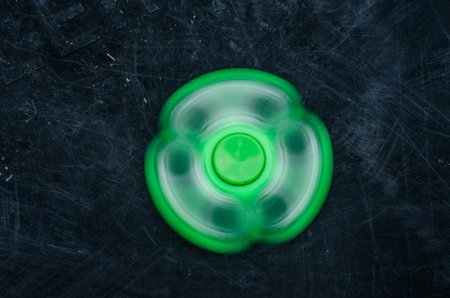 Ilustrasi cara memasang Beyblade. Foto: Pexels.com/Pixabay