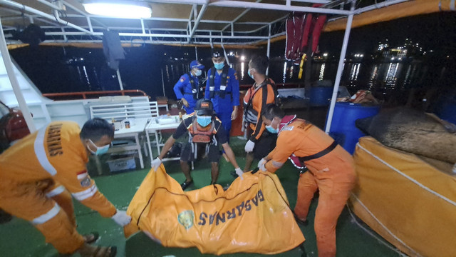 Bocah perempuan 7 tahun bernama Tina Ramadhani yang dikabarkan hilang diterkam buaya di Darmaga Sungai Muara Pangkal Balam, Kota Pangkalpinang, ditemukan dalam keadan meninggal dunia. Foto: Dok. Istimewa