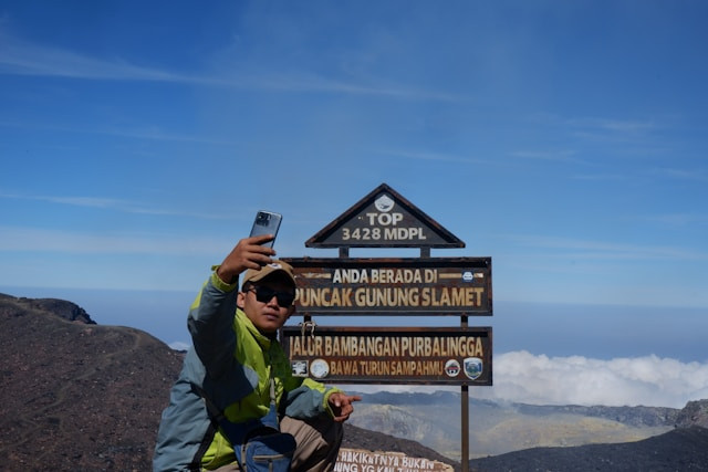 Gunung Slamet via Bambangan, foto: Gunung Slamet, Unsplash/Subulu Salam