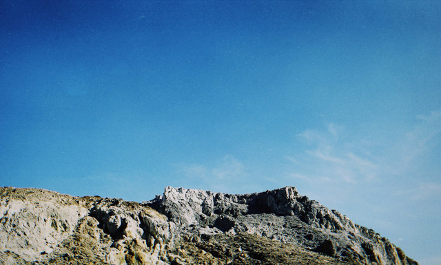 Tips mendaki Gunung Papandayan. Foto puncak Papandayan. Sumber: Unsplash/Ivy Aralia Nizar