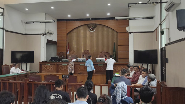 Suasana sidang gugatan dugaan pemerasan oleh Mantan Kasatreskrim Polres Metro Jakarta Selatan, AKBP Bintoro, di PN Jakarta Selatan. Foto: Rachmadi Rasyad/kumparan