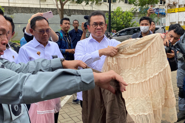 Menteri Perdagangan Budi Santoso saat konferensi pers Hasil Pengawasan Bersama di Kantor Kemendag, Jakarta, Rabu (5/2/2025). Foto: Muhammad Fhandra/kumparan