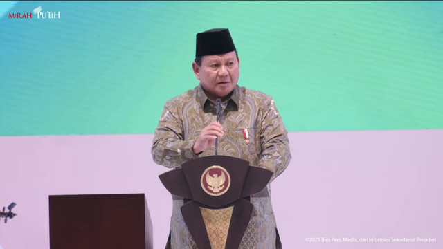 Presiden Prabowo Subianto memberikan sambutan pada Harlah ke-102 Nahdlatul Ulama (NU) di Istora Senayan, Jakarta, Rabu (5/2/2025). Foto: YouTube/ Sekretariat Presiden