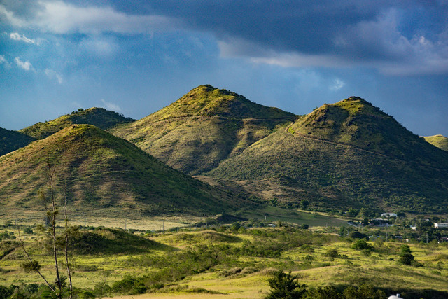 Gunung di Lampung. Foto hanya ilustrasi, bukan tempat yang sebenarnya. Sumber: Pixabay/Ganimides