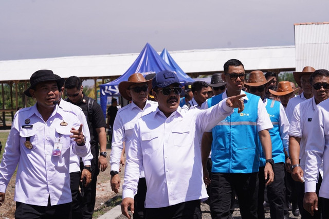 Menteri Imigrasi dan Pemasyarakatan, Agus Andrianto (tengah) saat di lokasi lumbung ketahanan pangan 