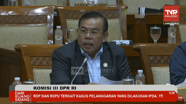 Anggota Komisi III DPR, Mangihut Sinaga, saat RDP dengan Polda Aceh, Kamis (6/2/2025). Foto: YouTube/ TVR Parlemen